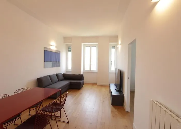 Terrace Near Trastevere Station Apartment